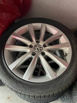 Alu kola VW originál 235/45 R17