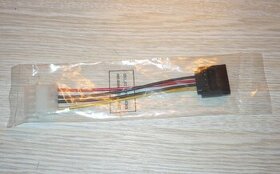 Kabel MOLEX-SATA napájecí redukce