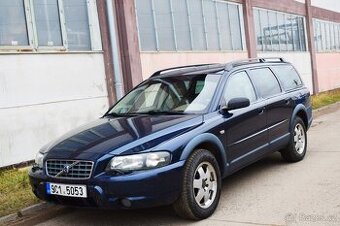 Volvo XC70 D5 4X4/MANUÁL/KŮŽE/NAVI/TAŽNÉ/