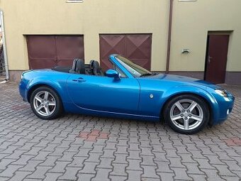 Mazda MX-5 Miata 1.8 16V 93 kW kabrio roadster