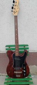 Basová kytara fender mustang