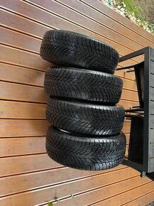 NOKIAN 205/55 R17 95V Zimní