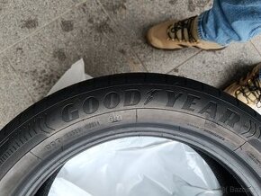 Goodyear Efficientgrip Performance 205/55 R 17 91V