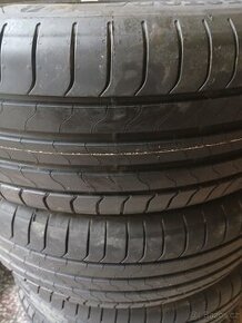 Prodám letní pneumatiky Bridgestone 215/60 R17