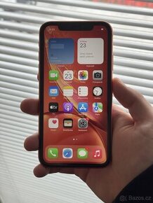 iPhone XR 64GB hezký stav