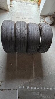 Prodám 4x letní pneu Michelin 205/55 R17