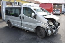 Renault Trafic 2.5 dCi Privilege - náhradní díly - 1