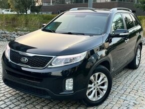 Kia Sorento 2.2CRDi 4x4 AUT KAMERA LED VÝHŘEV TAŽNÉ - 1