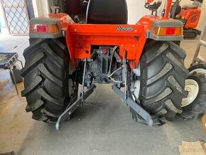 Traktor Kubota 19 Hp