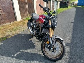 Honda CB 300R