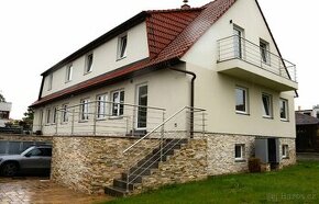 Pronájem rodinného domu 320 m2,pozemek 365 m2