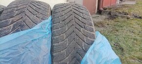 215/65/R16 102H XL ,Nokian wheaterproof