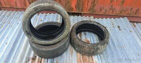 Letni pneu 245/40 r18 5 mm 3kusy kusovka