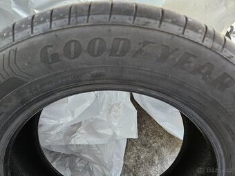 LETNÍ PNEU GOODYEAR EFFICIENT Grip 215/65R17 LÉTO