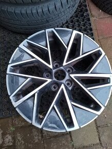 ORIGINÁLNÍ 17" alu disk Slagard na Škoda Octavie IV