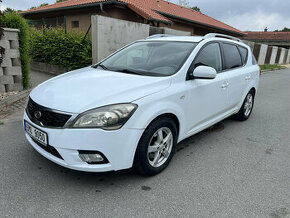 Kia Ceed 1.6crdi 85kW rv.2012•PůvodČR• - 1