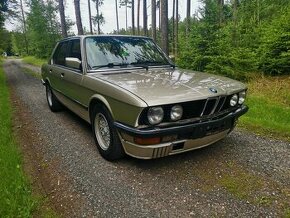 Bmw e28 525e 2,7i - 1