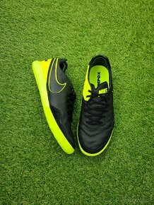 Sálovky Nike TiempoX Legend VI IC, vel 42,5