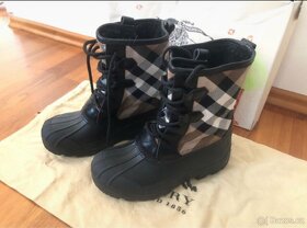 Burberry holčičí sněhule vel. 34, nové s vicačkou - 1