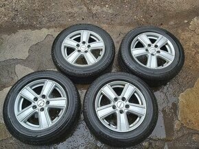 Prodám alu 16" na Vw T5 s letními pneu 205/65/16c - 1