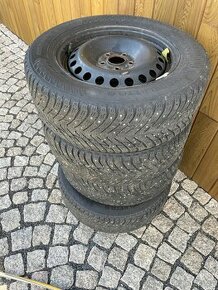 4x plechové kola 5x108 R16,zimní pneu s hřeby