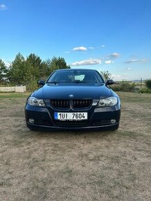 BMW E90 320i