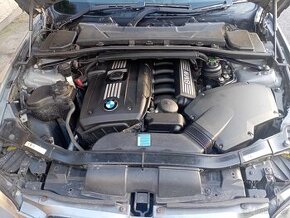 BMW MOTOR N52B25 k vyzkoušeni v autě z bmw 325i E92