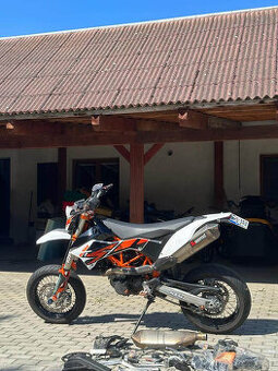 KTM 690 SMC-R