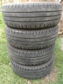 215/70 r15c