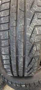 Pirelli 235/50 R19 zimní - 1