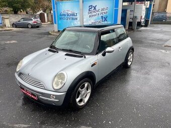 MINI COOPER 1.6i 85 KW zimní pneu rv.3/2003