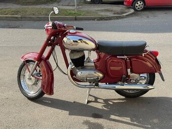 Jawa 250/559 panelka 1968 malé SPZ