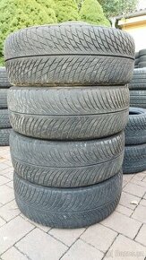 Pneu zimní, 4 ks, rozměr 215/50/18, 92V, zn. MICHELIN