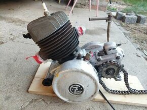 Motor cz 175 standard