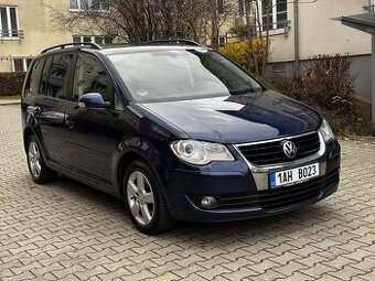 Volkswagen Touran 1.4 TSI United Facelift Navi Aut parkování