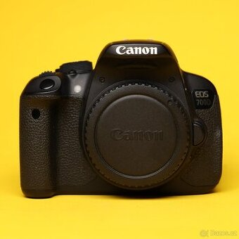 Canon EOS 700D | 053031040571