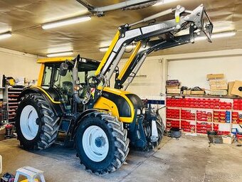 Valtra n111. Hi-tech s nakladačem INTER-TECH