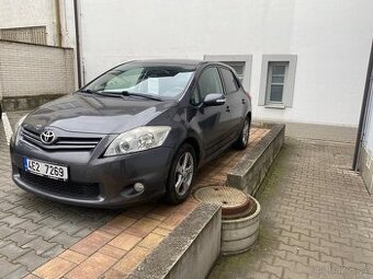 Toyota Auris 1,6 VVT-i 97 kW 2011