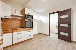 Prodej bytu 2+1, plocha 63,9 m2, Praha - Chýně - 1
