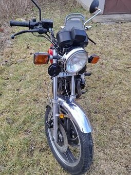 Yamaha XJ 500