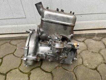 Aero Minor motor včetně karburátoru