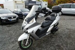 HONDA FJS 600 37 KW SILVERWING/KUFR/2 MÍSTA/2X KLÍČE/