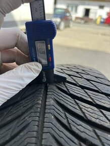 Zimní pneu 235/40R19 (2ks) Michelin