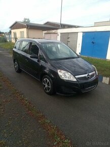 Opel Zafira 1,6 benzín,7 mist