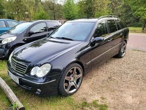 Mercedes-Benz C220 W203 CDI 2.2 2004 110kW