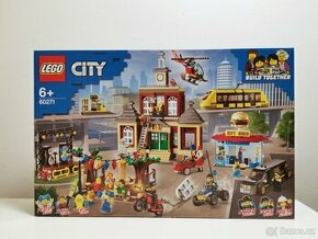 LEGO City 60271 Hlavní náměstí