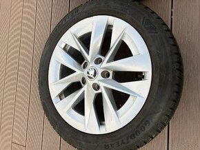 Originál zimní kola Octavia 4 pneu Goodyear 205/55R17