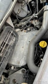 Renault trafic,opel vivaro,nissan atd 1,9dci motor