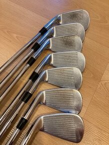 Prodám hrané golfové hole Titleist AP2