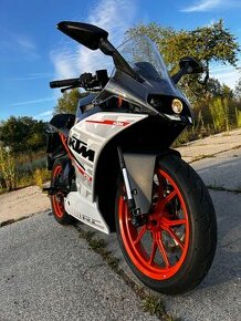 KTM RC390 2015